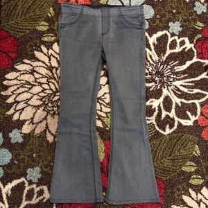 Free People Cropped Flare Capri Legging Size 26 🖤